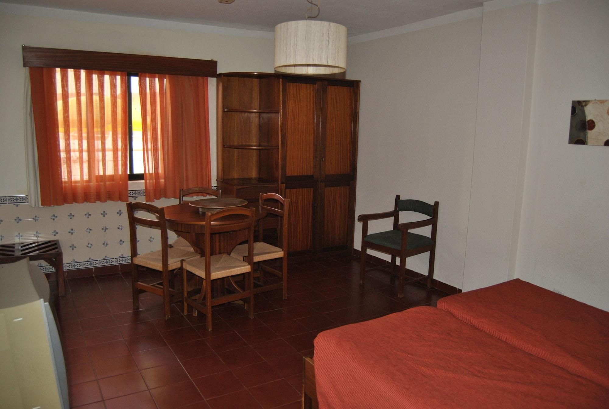 Apartamentos Olhos Do Mar Albufeira Luaran gambar