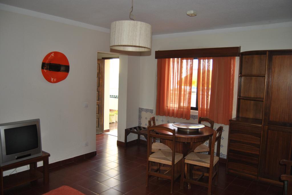 Apartamentos Olhos Do Mar Albufeira Luaran gambar